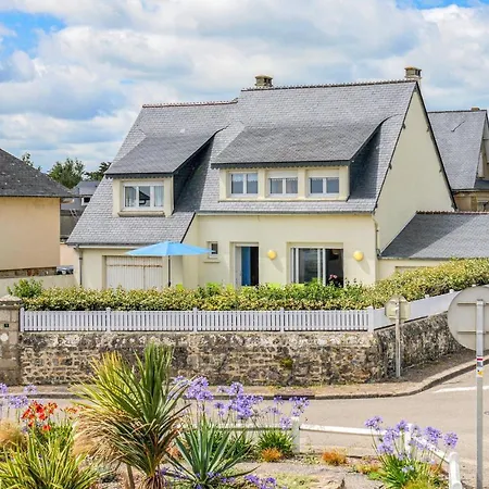 Gorgeous In With Kitchen 別荘